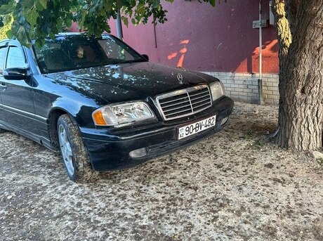 Mercedes C 230