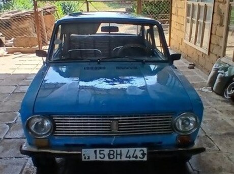LADA (VAZ) 21011