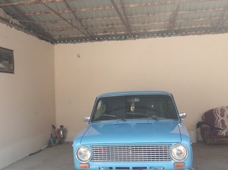 LADA (VAZ) 21011