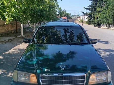 Mercedes C 180