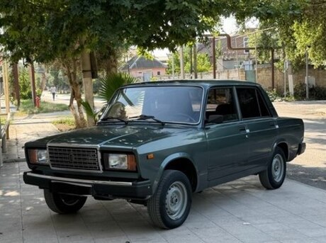 LADA (VAZ) 2107