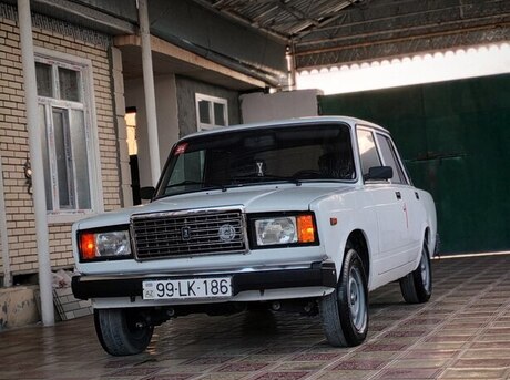 LADA (VAZ) 2107