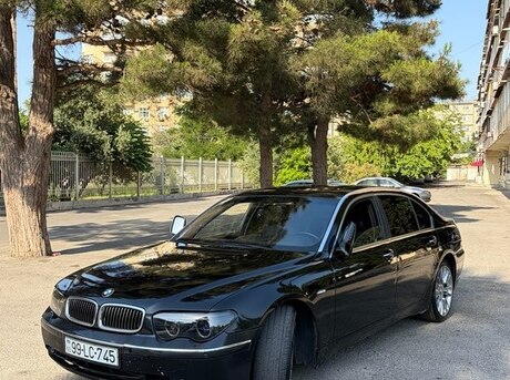 BMW 745
