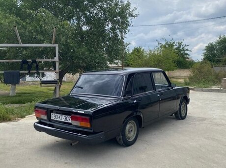 LADA (VAZ) 2107