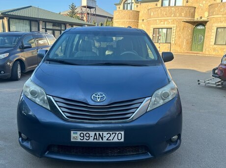 Toyota Sienna