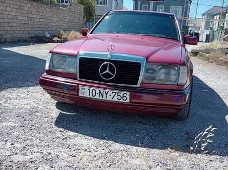 Mercedes E 200