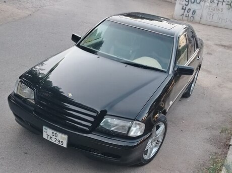 Mercedes C 230