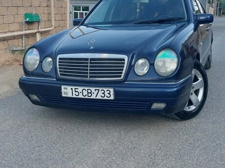 Mercedes E 240