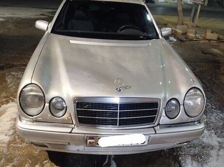 Mercedes E 290