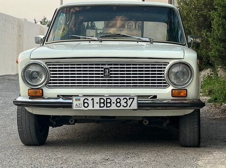 LADA (VAZ) 21011