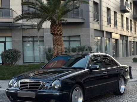Mercedes E 320
