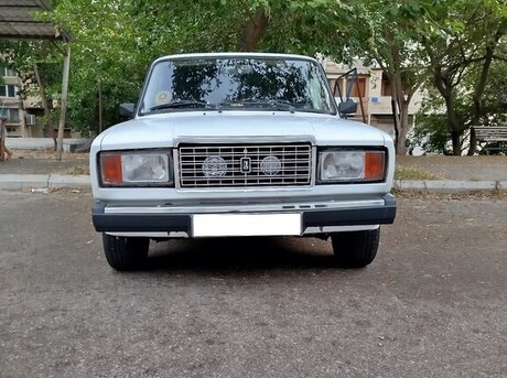LADA (VAZ) 2107