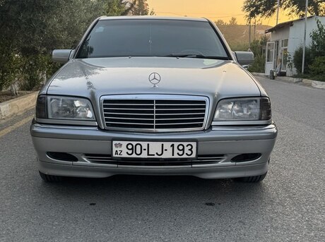 Mercedes C 180