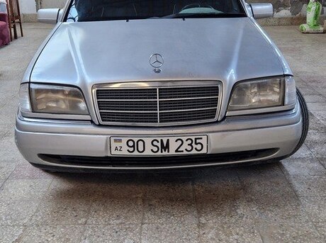 Mercedes C 200