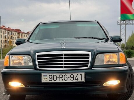 Mercedes C 240