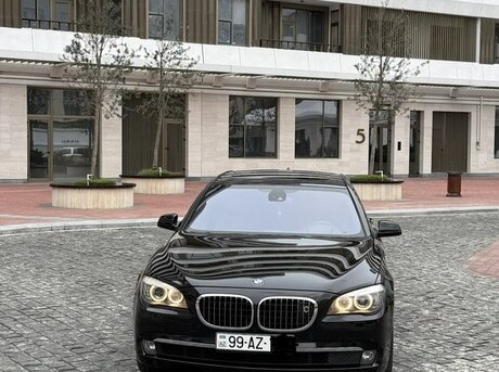 BMW 750