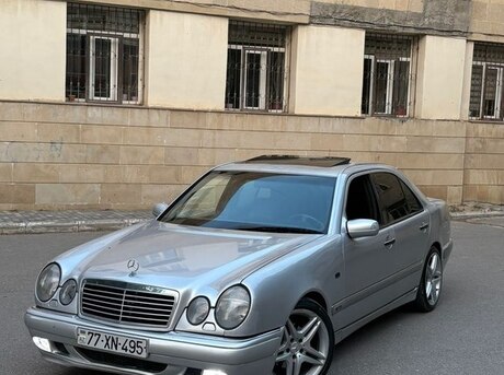 Mercedes E 220