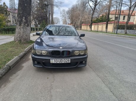 BMW 528