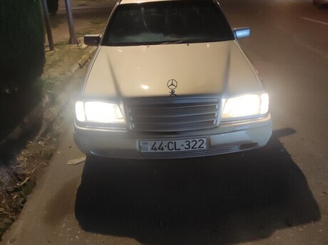 Mercedes C 180