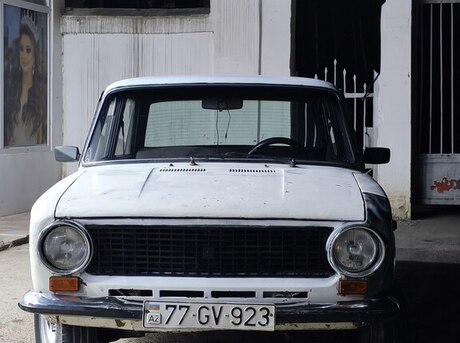 LADA (VAZ) 21011