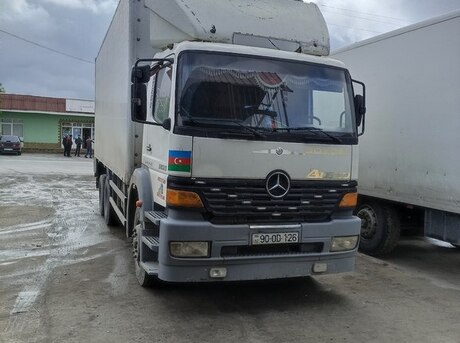 Mercedes Atego 2528