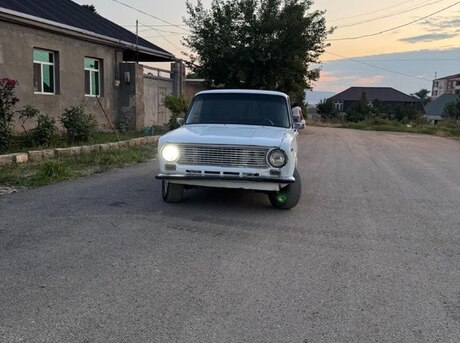LADA (VAZ) 21011