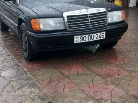 Mercedes 190