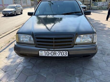 Mercedes C 200