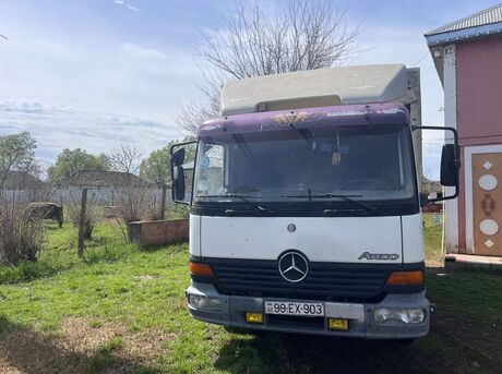 Mercedes Atego 815