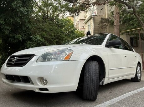 Nissan Altima
