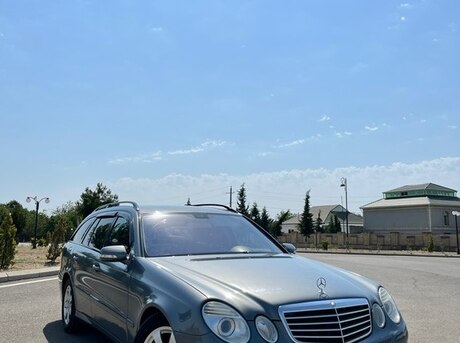 Mercedes E 220