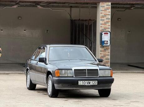 Mercedes 190