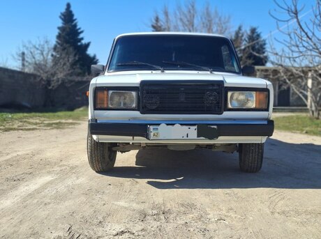 LADA (VAZ) 2107