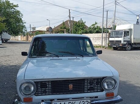 LADA (VAZ) 21011