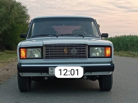 LADA (VAZ) 2107