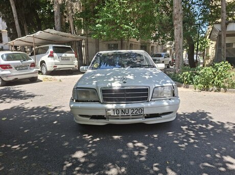 Mercedes C 220