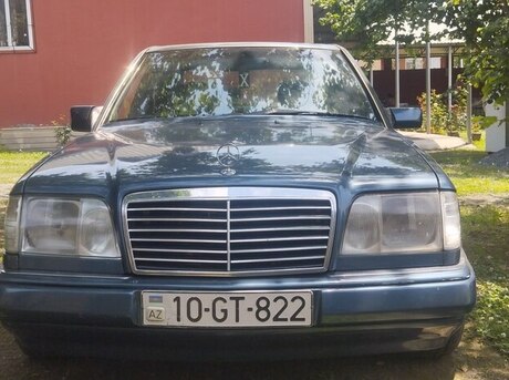 Mercedes 220 E