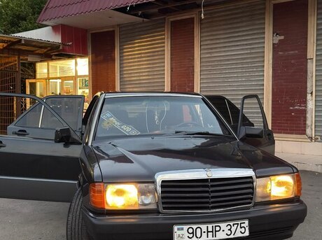 Mercedes 190