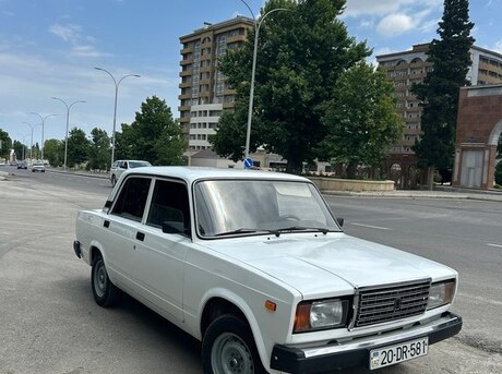 LADA (VAZ) 2107