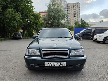Mercedes C 180