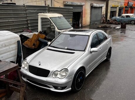 Mercedes C 320