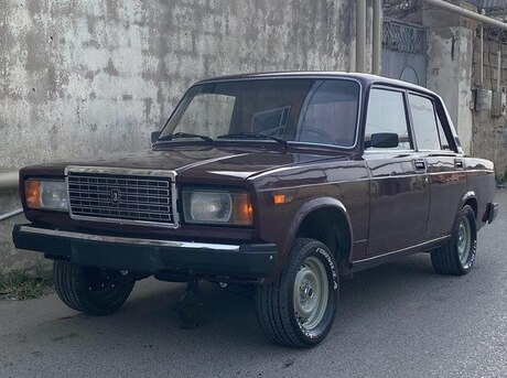 LADA (VAZ) 2107