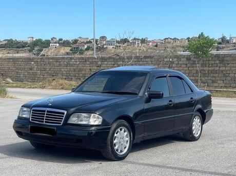 Mercedes C 200