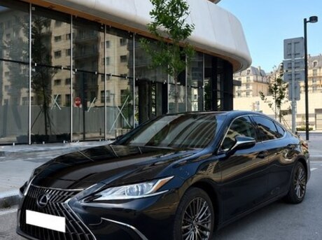 Lexus ES 300h 2023