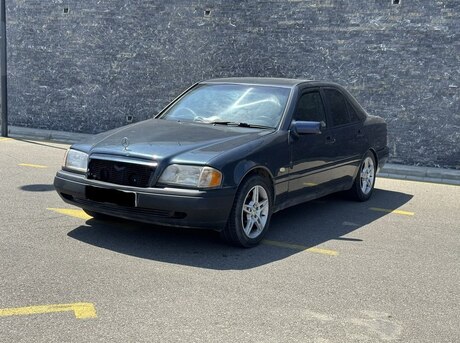Mercedes C 200
