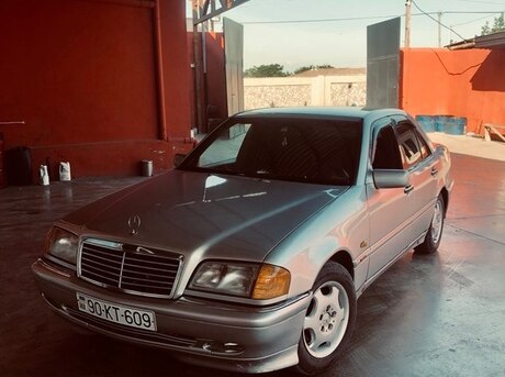 Mercedes C 220