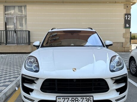 Porsche Macan S