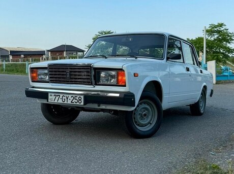 LADA (VAZ) 2107
