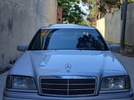 Mercedes C 220