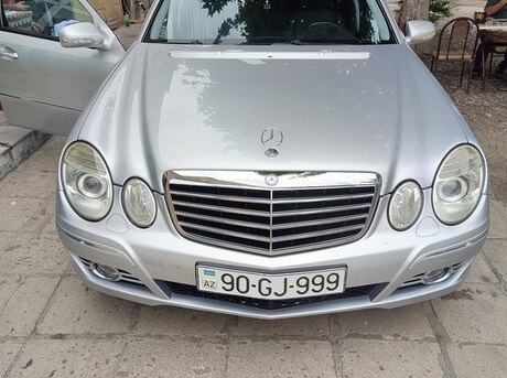 Mercedes E 220
